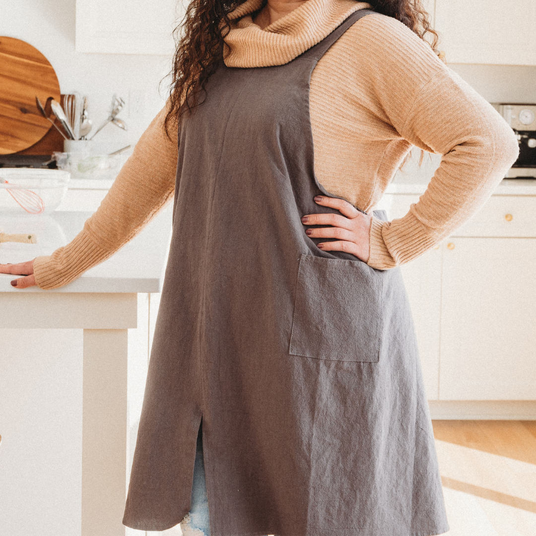 Ms Reliable Crossback Apron - Cast Iron