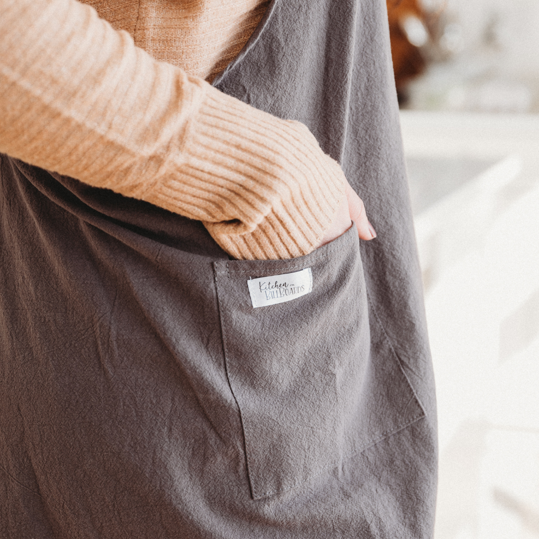 Cross Back Apron - Carbon Black