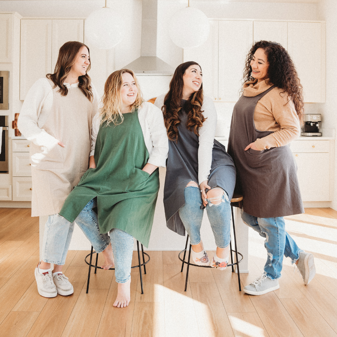 Ms Reliable Crossback Apron - Cast Iron