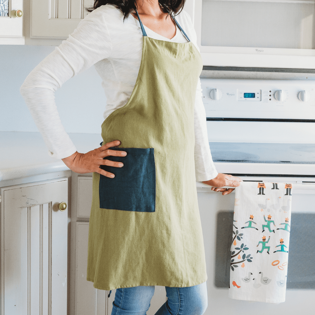 Green kitchen outlet apron
