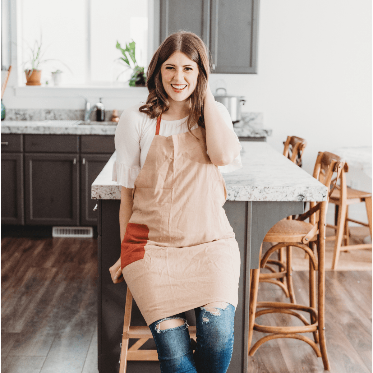 Almond - All-Day Classic Apron