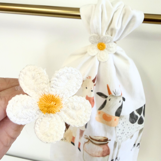 Daisy Drop - Towel Topper™