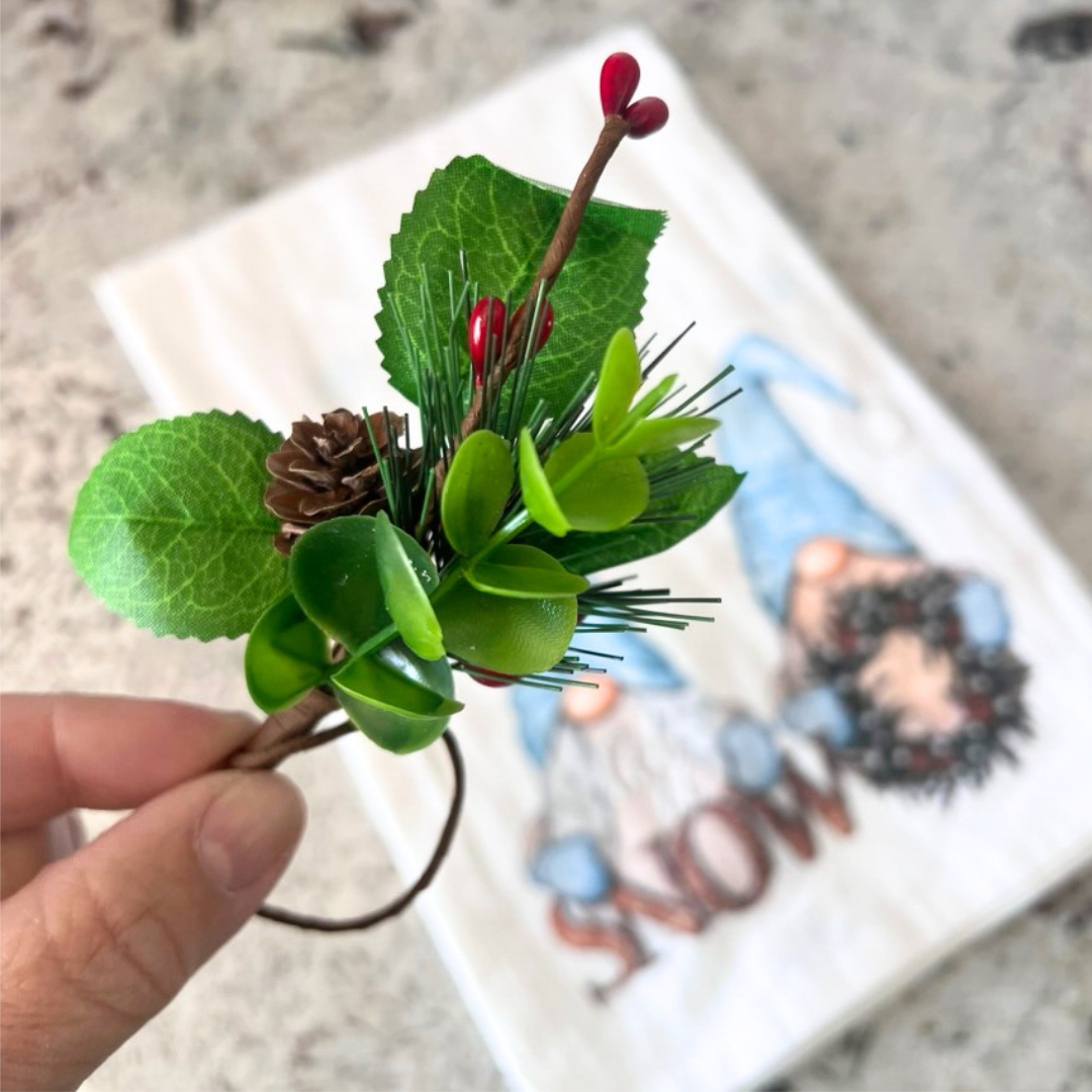 Christmas Pinecone Towel Topper™