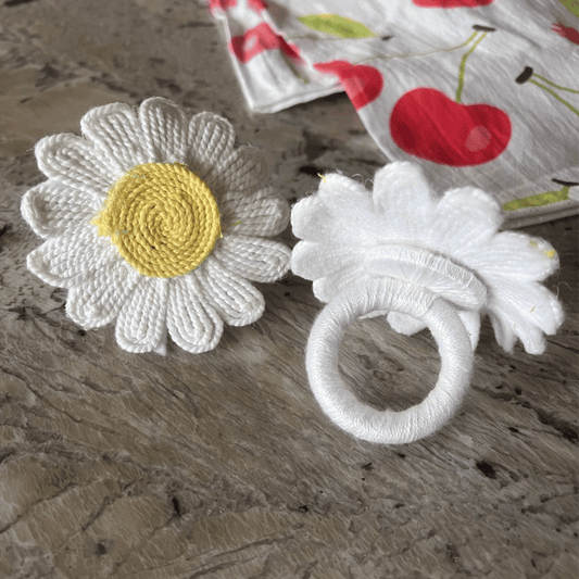Daisy Pop Towel Topper™