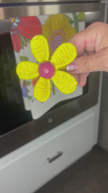 Pink Daisy Towel Topper™